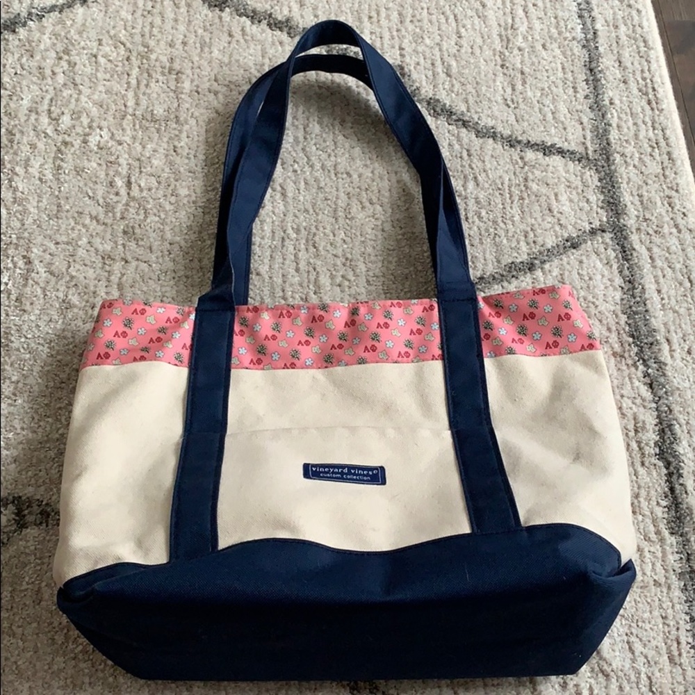 Vineyard vines Alpha Phi tote